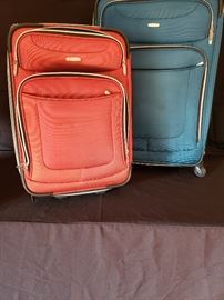 Embark luggage set https://ctbids.com/#!/description/share/104159