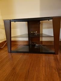Glass entertainment unit https://ctbids.com/#!/description/share/104163