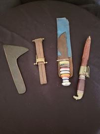 Antique knives https://ctbids.com/#!/description/share/104196