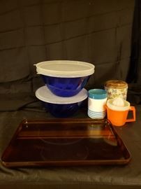 Kitchen containers https://ctbids.com/#!/description/share/104230