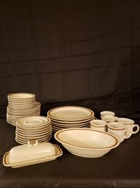 Mountain Wood Stoneware Japan https://ctbids.com/#!/description/share/104231