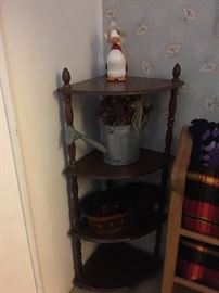 Corner Shelves & Nic Nacs