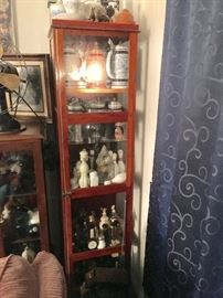 China Cabinet, Steins