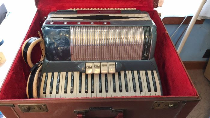 Noble Accordion with Case