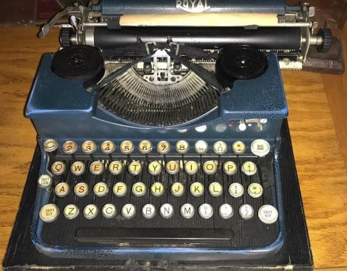1940s Royal Typewriter
