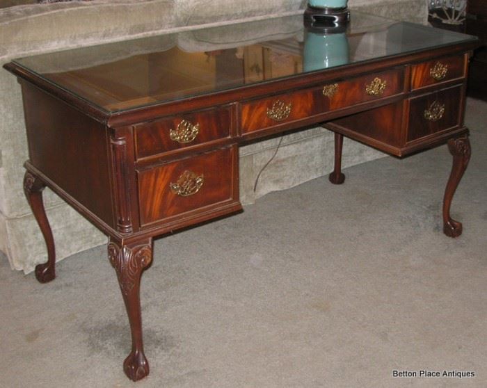 Beautiful Mahogany Desk, protective glass on the top