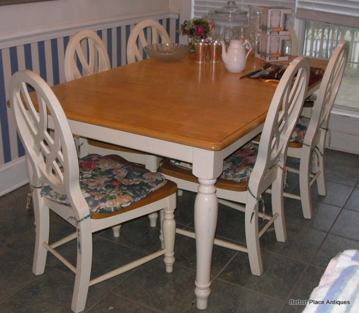 Vintage Dining Table with 6 chairs, solid wood