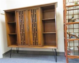 White Manufacturing Display / China Cabinet on Hairpin Legs