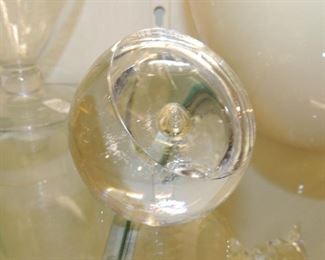 Bubble table weight  - Steuben 