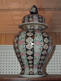 another LARGE JAPANESE Imari Urn