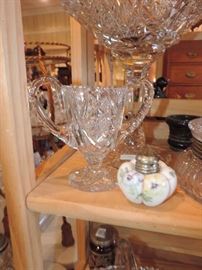 footed creamer and sugar 