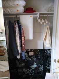 glass top desk with curvy metal legs