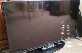 Approx. 46 in Samsung TV with Samsung Surround sound system