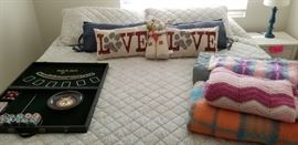 Ascend by Habitat king size mattress-adjustable comfort air bladder system combined with memory foam. Read nest photo for more info.