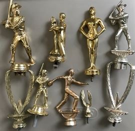 9 Trophy Statues 