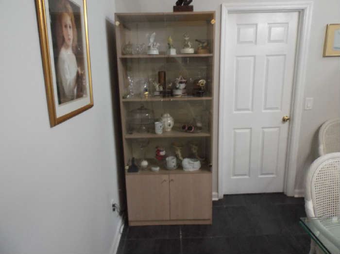 2 MATCHING LIGHTED DISPLAY CABINETS