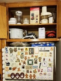 Small kitchen appliances, magnets.