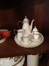 BAUM PORCELAIN MINI TEA SET