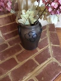 ANTIQUE SLIP DECORATED AND INCISED CROCK - 1 GALLON SIZE