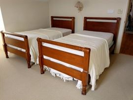 TWIN  BEDS -SOLID CHERRY BEDDING INCLUDED FREE