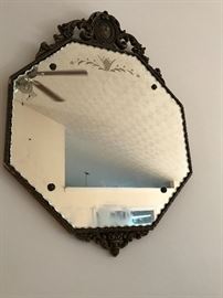 Anyone can look like Cinderella or Prince Charming in this mirror!!!!