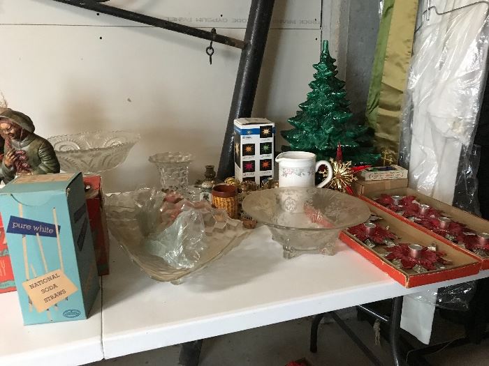 Vintage Christmas finds.... nab these jewels!