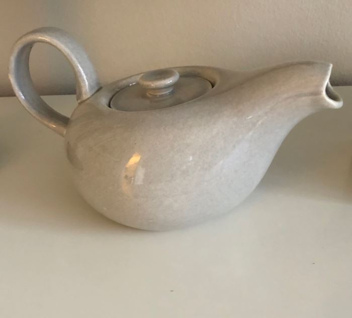 Lg. Russel Wright tea pot