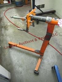 60 - Adj Engine Stand on 3 wheels (Orange)