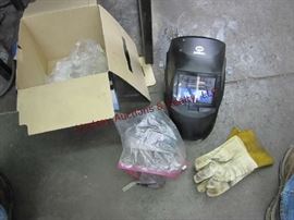 75 - Miller Classic Series auto darkening welding