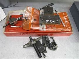 114 - Group w/ Snap-On Light Duty Combination Puller Set