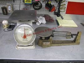 116 - Detecto model T50 50 lb 2 oz Scale & Ohaus Triple BEam Balance 2610 g Scale
