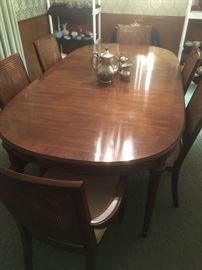 Beautiful Mid-Century Dining Table with 6 Chairs set