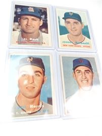 1957 Topps Baseball Cards (4)