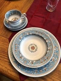 Wedgwood Florentine Turquoise 6pl setting for 13