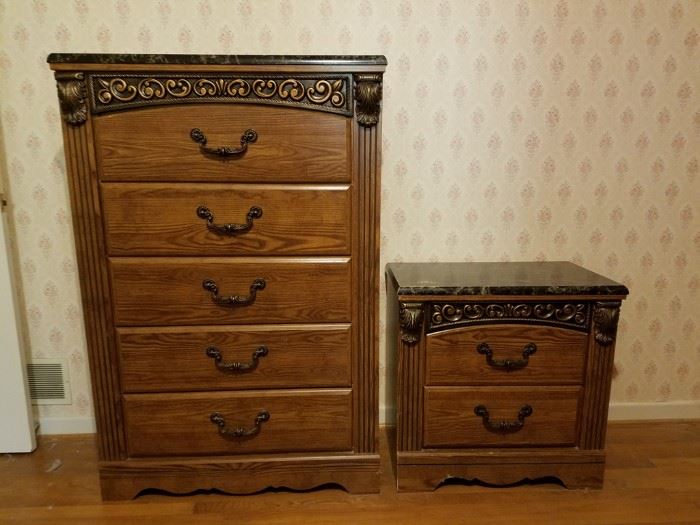 Signature Design Chest of Drawers & Nightstand: Lot 9 MBR             https://ctbids.com/#!/description/share/103733