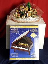 NEW--Boyd's Bears Christmas & Concertina https://ctbids.com/#!/description/share/103953