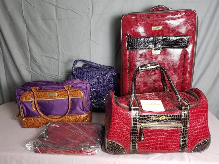 NEW Samantha Brown Luggage   https://ctbids.com/#!/description/share/103971