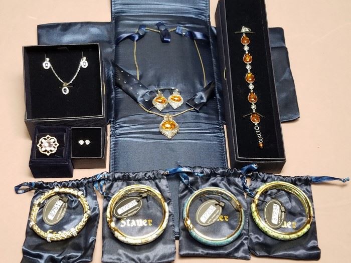 9 Pieces of Fashion Jewelry--NEWhttps://ctbids.com/#!/description/share/104904
