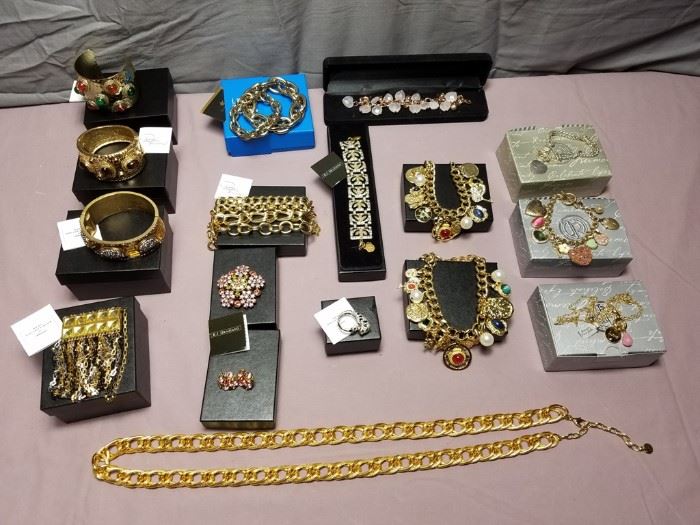 Designer Costume Jewelry https://ctbids.com/#!/description/share/105164