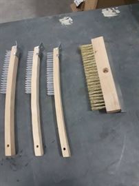 4 Wire Brushes