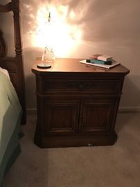  PAIR OF NIGHT TABLES