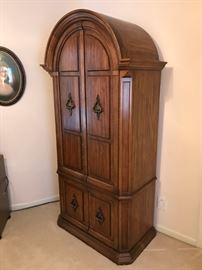 QUEEN BED  AND MATCHING "BONNET TOP" ARMOIRE