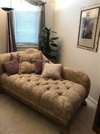 ELEGANT CLAW FOOT CHAISE LOUNGE
