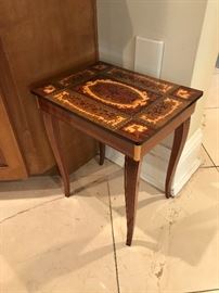Jewelry table - musical