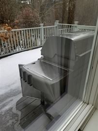 Weber gas grill with side burner