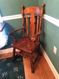 4 back chairs and 2 arm/captains chairs Ethan Allen dining set 