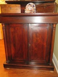 flame mahogany server, gorgeous