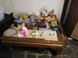 bric  brac,coffee  table