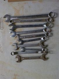 Lot of wrenches standard and metric