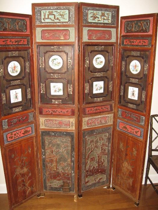 Antique Carved Screen...